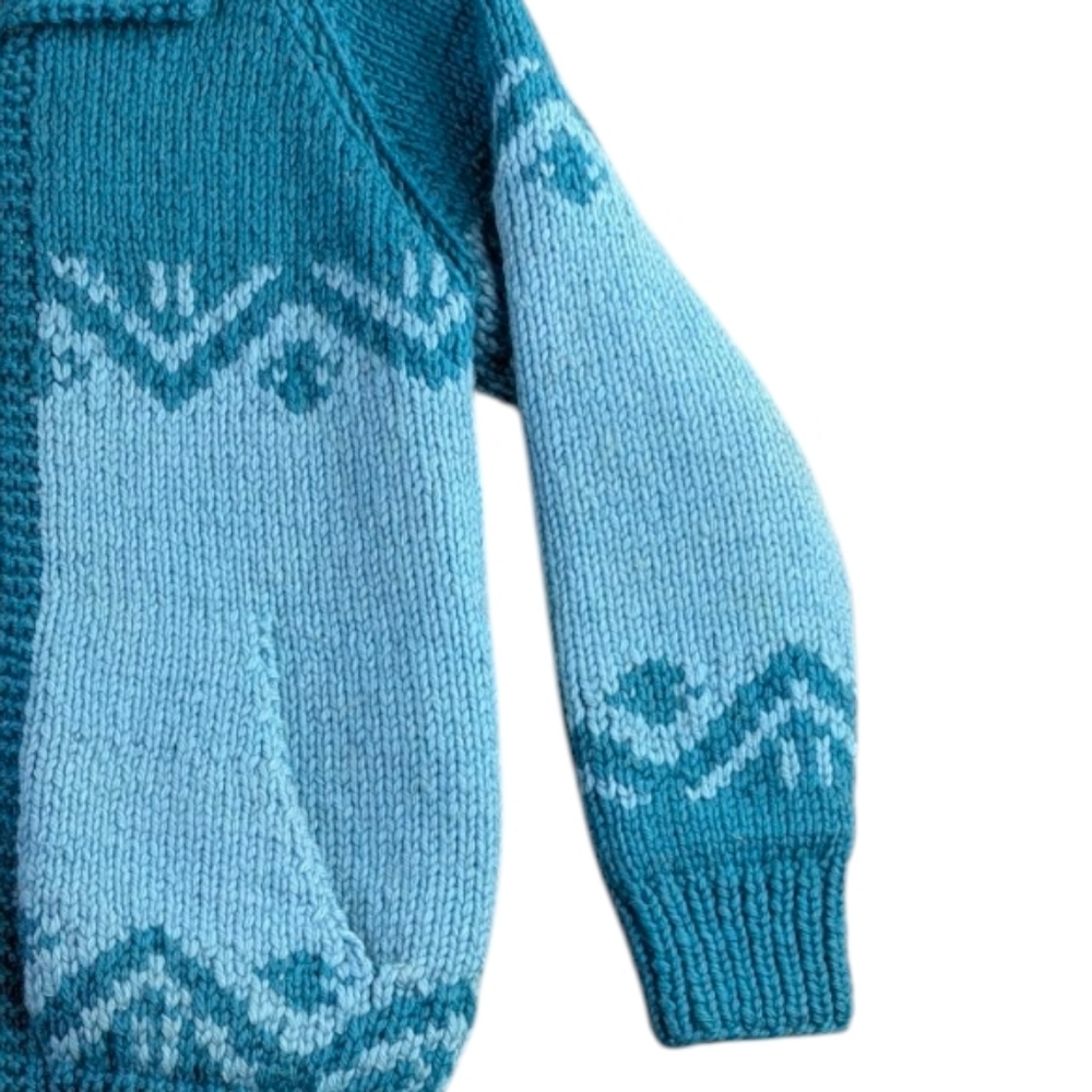 Women's Blue Patterned Cardigan Sweater - Picture 10 of 12